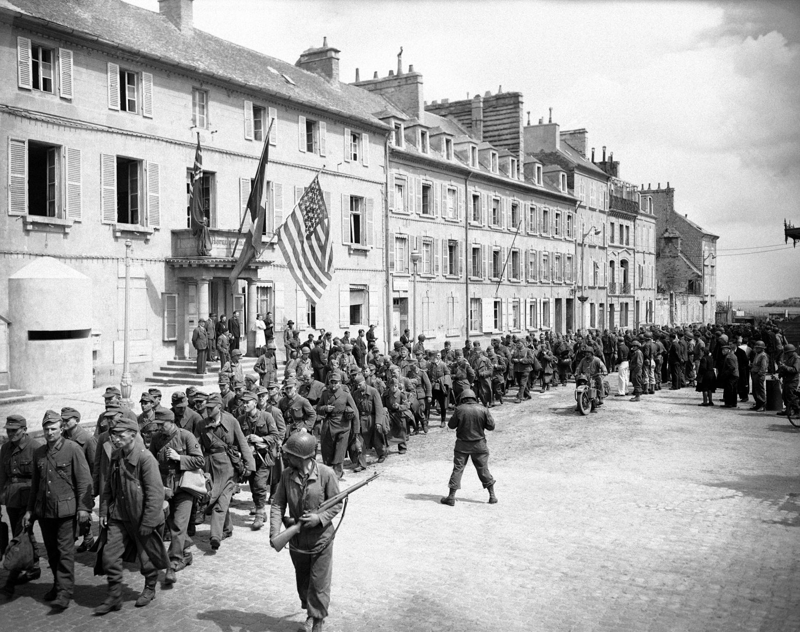 1944: Cherbourg